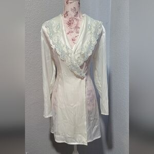 Victoria's Secret White Lace Trim Robe